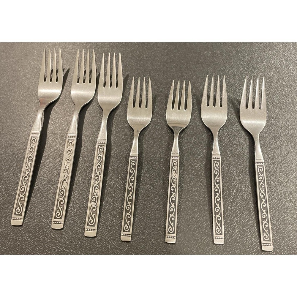 Oneida 1881 Roger Spanish Court 4 Salad 3 Dinner Forks Fork Stainless Vintage #2